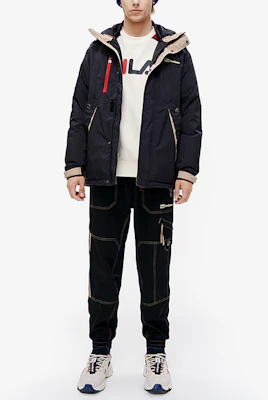 FILA FUSION x FACETASM 黑色時尚羽絨服 T11M247907F-BK Shop FILA FUSION x FACETASM 黑色時尚羽絨服 T11M247907F-BK