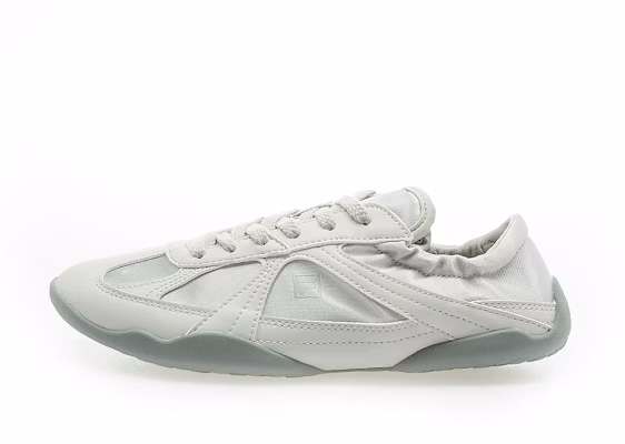 FILA GLIO - Sepatu Klasik Gaya Sehari-hari Warna Abu-Abu Polos. FS261OD03X030-031 Buy FILA GLIO - Sepatu Klasik Gaya Sehari-hari Warna Abu-Abu Polos. FS261OD03X030-031