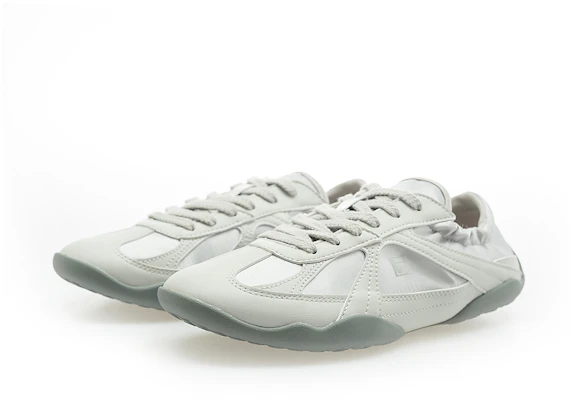 FILA GLIO - Sepatu Klasik Gaya Sehari-hari Warna Abu-Abu Polos. FS261OD03X030-031 Order FILA GLIO - Sepatu Klasik Gaya Sehari-hari Warna Abu-Abu Polos. FS261OD03X030-031