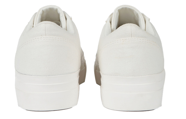 Shop FILA Helix 低帮滑板鞋 白色 1XM01170D_920