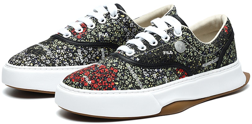 휠라 플로럴 스니커즈 블랙/그린 (휠라 꽃무늬 운동화 검/녹) F12M134347FGN Lookbook 휠라 플로럴 스니커즈 블랙/그린 (휠라 꽃무늬 운동화 검/녹) F12M134347FGN