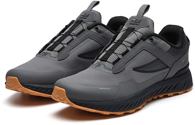 FILA 经典灰色低帮 运动鞋 A12M142213FQS Lookbook FILA 经典灰色低帮 运动鞋 A12M142213FQS