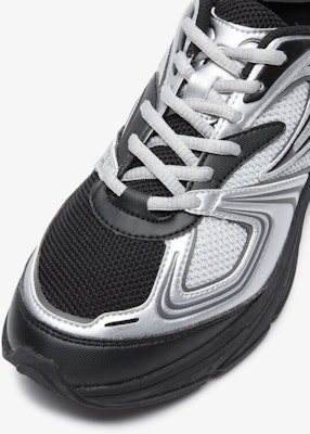 FILA インターラン ブラック/ブラック/シルバー 11001RM02699G010 Sizing FILA インターラン ブラック/ブラック/シルバー 11001RM02699G010