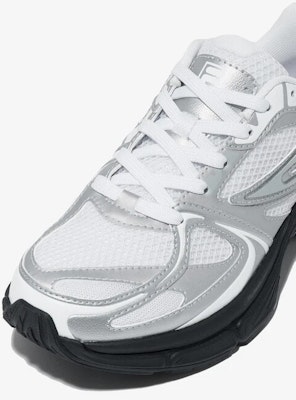 Fila Interrun V2 Black/Black/Silver 11001RM02964H010 Sizing Fila Interrun V2 Black/Black/Silver 11001RM02964H010