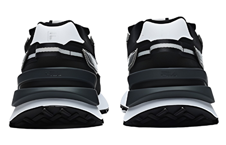 Purchase FILA斐樂 Jogger 3 透氣 低幫 運動休閒鞋 男款 黑銀