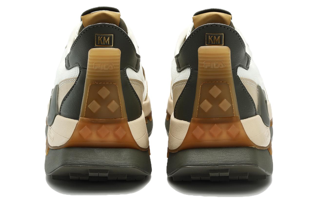 Lookbook FILA KM アスレチックシューズ 白/ベージュ/緑 F12M333103FBP