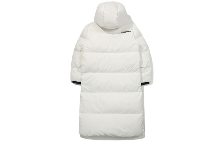 Lookbook Chaqueta FILA Logo Blanca Invierno Unisex Casual Cálida Manga Larga. FS2DJD4103X-OWH