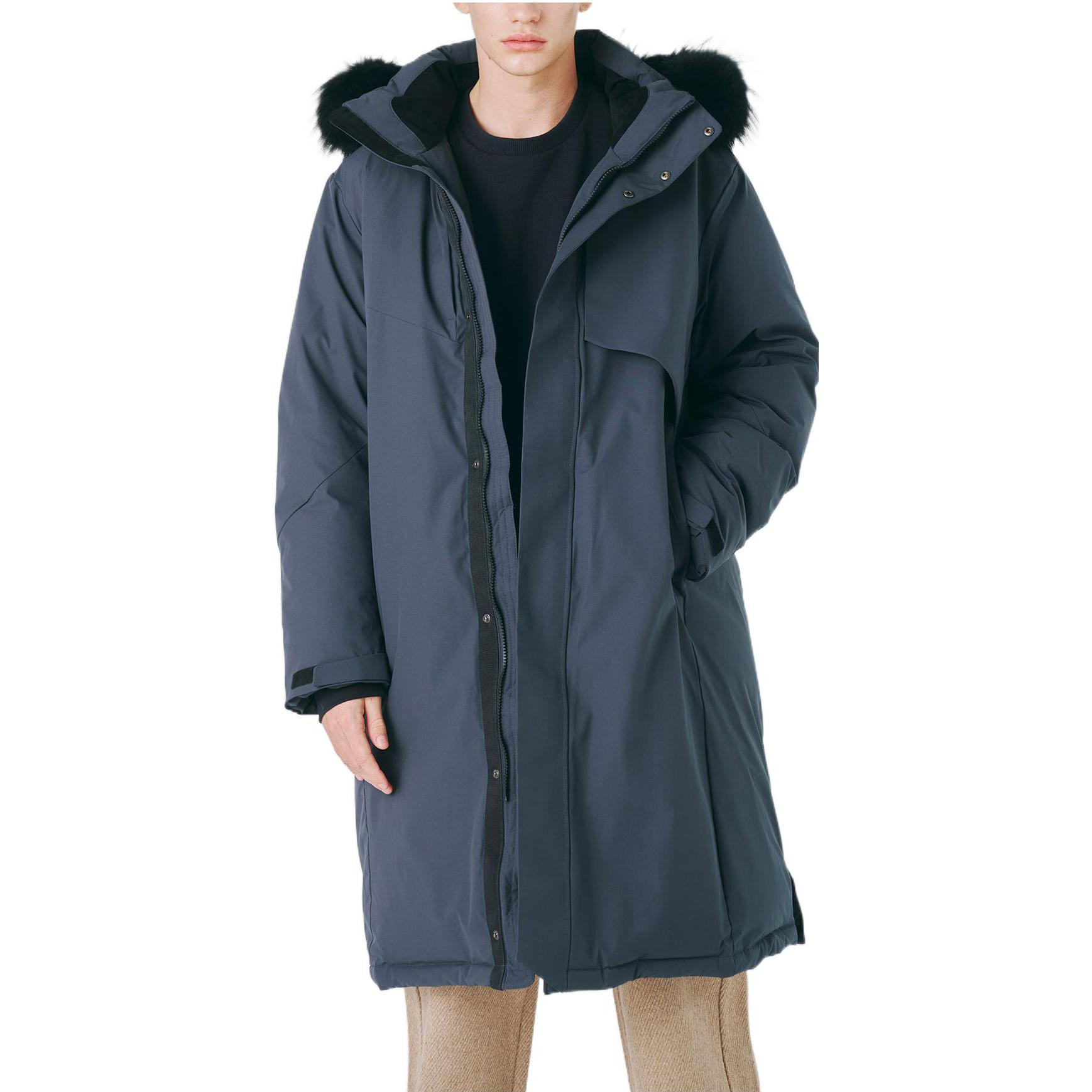 Lookbook Chaqueta Larga FILA Gris con Capucha Desmontable y Diseño Minimalista FS2DJE4204M-DGY