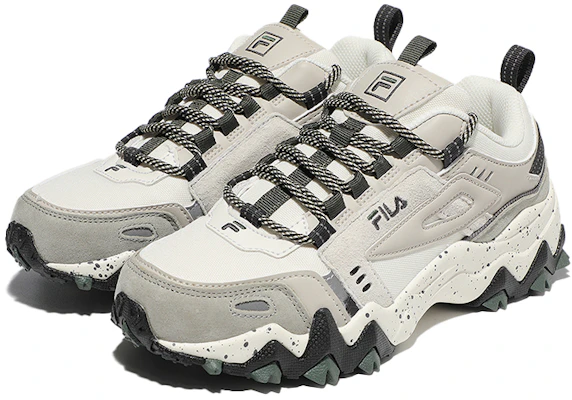 FILA Lage Sneakers Daddy Grijs/Wit 1JM00801E_067 Lookbook FILA Lage Sneakers Daddy Grijs/Wit 1JM00801E_067