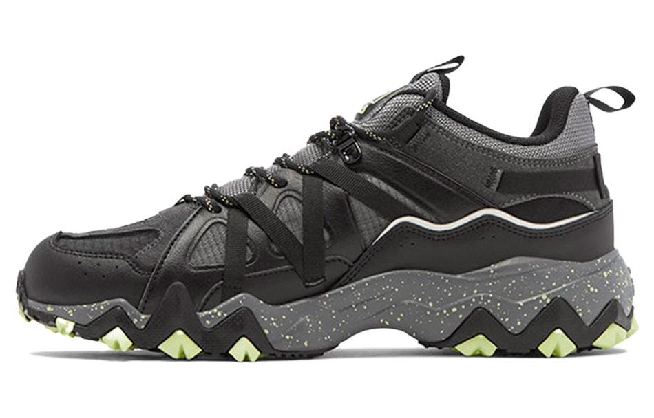 Buy 斐乐低帮跑鞋“黑色” 1JM01692_056