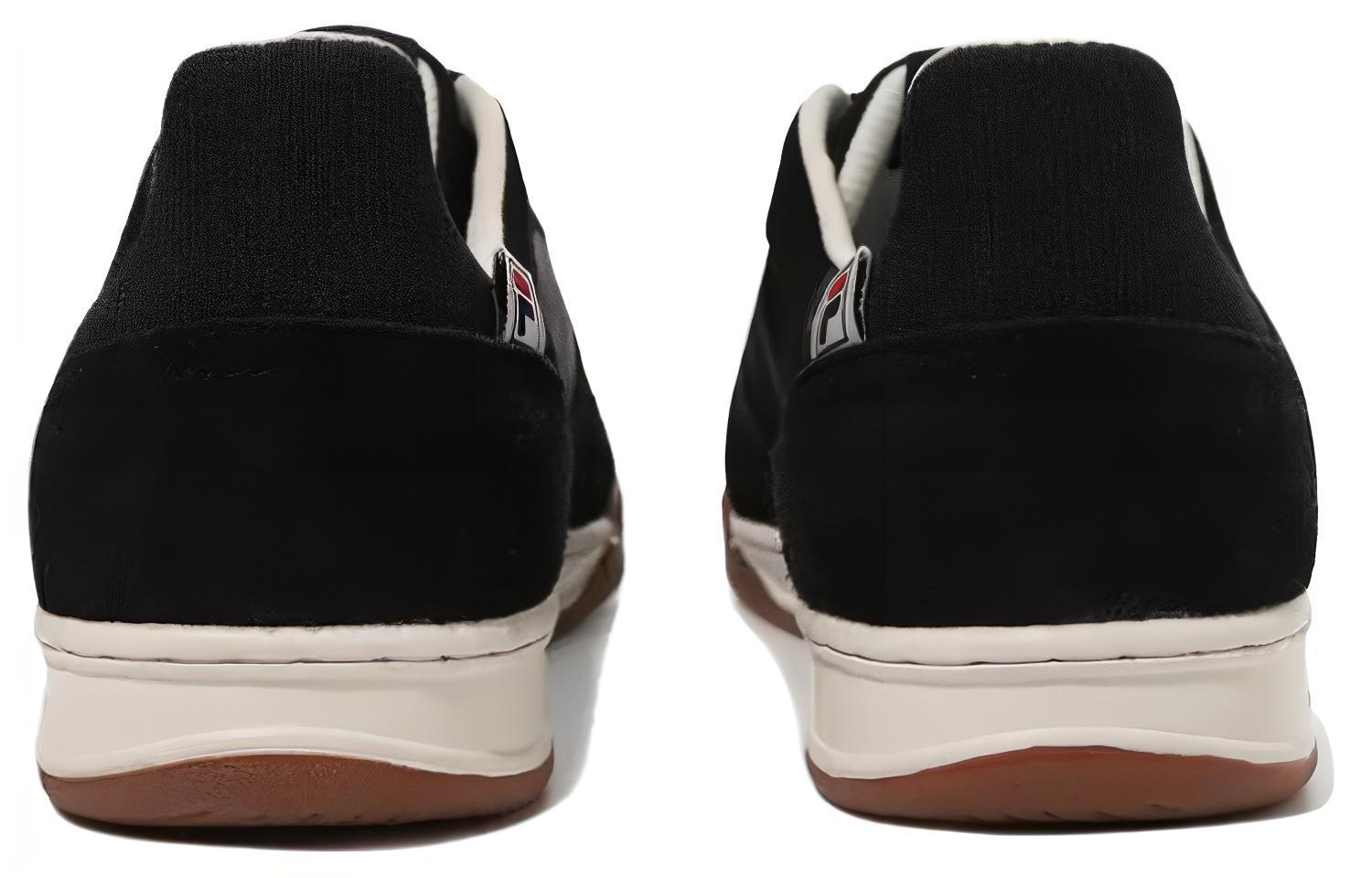 Shop FILAローカットスニーカー (黒/白) 1TM02022G013