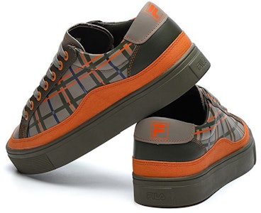 FILA 低帮运动鞋 '中性灰橄榄绿' F12M144305FFD Shop FILA 低帮运动鞋 '中性灰橄榄绿' F12M144305FFD