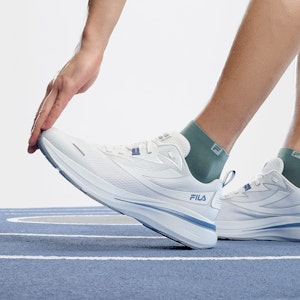 Zapatillas FILA de caña baja 'Blancas'. A12M421116FBA Purchase Zapatillas FILA de caña baja 'Blancas'. A12M421116FBA