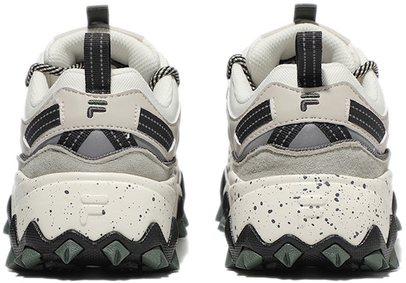 Kasut FILA Daddy Low-Top Kelabu/Putih 1JM00801E_067 Purchase Kasut FILA Daddy Low-Top Kelabu/Putih 1JM00801E_067