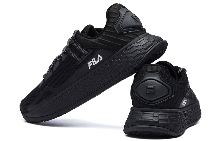 Shop FILA Lux Trainer 1S Chaussures de Running Noir A12M032116FBK