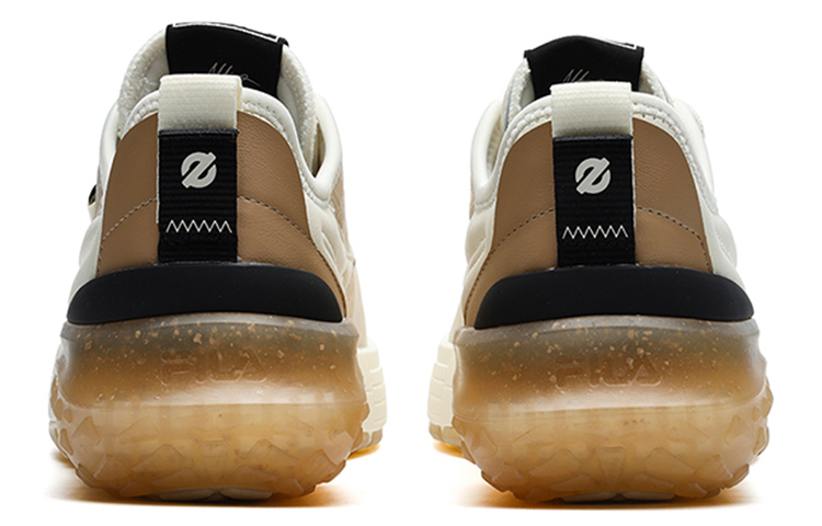 Shop FILA斐樂 MIX 潮流復古休閒 板鞋 男款 米黃色