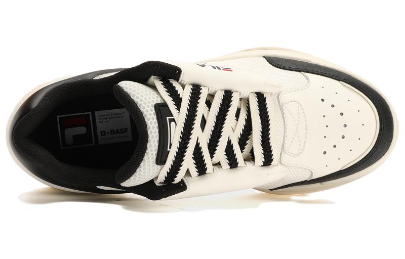 Lookbook Sepatu Kasual FILA Mix 'Putih Hitam' F12M324203AWV