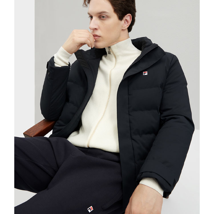 Shop 斐乐现代经典保暖羽绒夹克 - 传奇蓝色. F11M341904F-NV