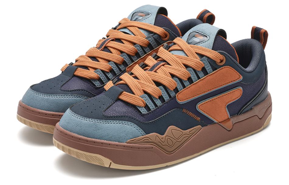 Lookbook FILA Nollie 低帮蓝色球鞋 T12M412304FMC