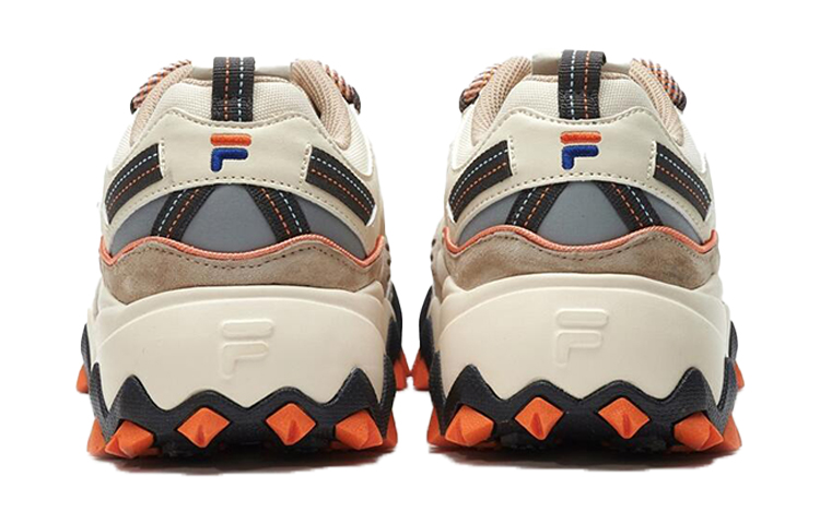 Lookbook 휠라 오크먼트 TR '화이트 브라운 - 한국판' 1JM01584D_928