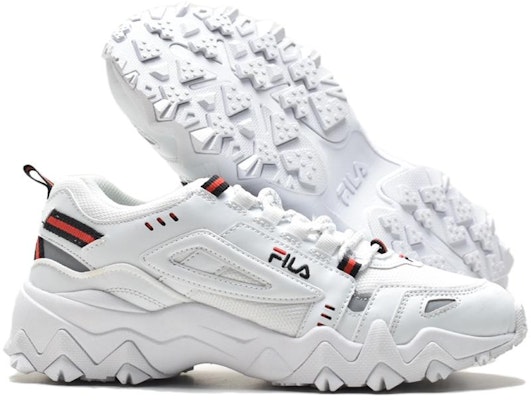 FILA Oakmont Sepatu Daddy Rendah Putih F12M031126FWT Purchase FILA Oakmont Sepatu Daddy Rendah Putih F12M031126FWT
