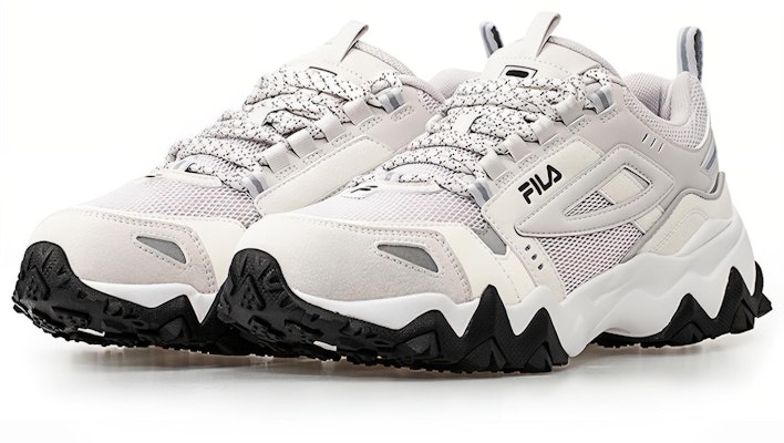 FILA OAKMONT Retro Putih/Abu-abu T12M031101FNB Lookbook FILA OAKMONT Retro Putih/Abu-abu T12M031101FNB