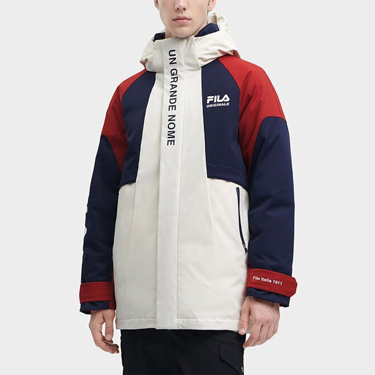 Shop FILA 男款白色連帽羽絨外套，字母拼接設計。 F11M349901F-IV