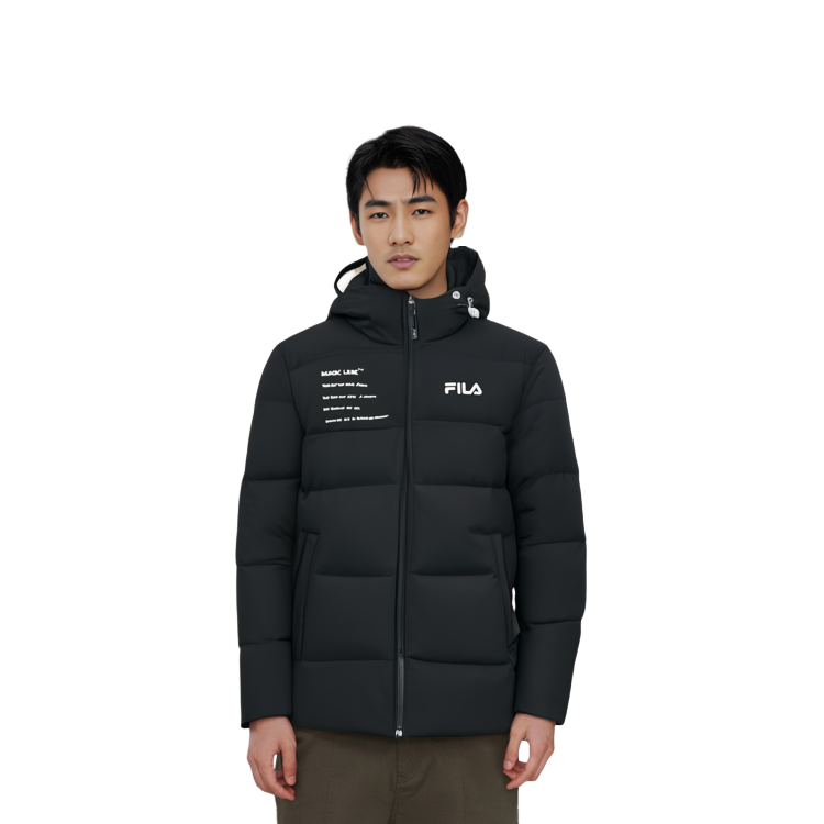 Sizing FILA オリジナル ウィンターパファージャケット ブラック ロゴプリント付きフード. F11M149901F-BK
