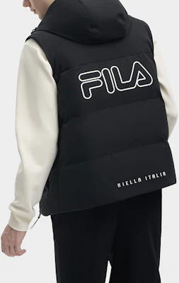 FILA ORIGINALE Chaleco Acolchado con Capucha y Logo Negro Estilo Casual. F11M349908FBK Purchase FILA ORIGINALE Chaleco Acolchado con Capucha y Logo Negro Estilo Casual. F11M349908FBK