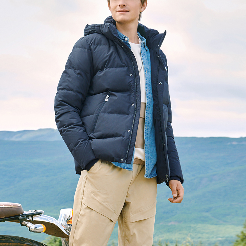 Shop FILA ORIGINALE Jaket Hoodie Down Biru Tua Kasual Olahraga. F51M348909A-NV