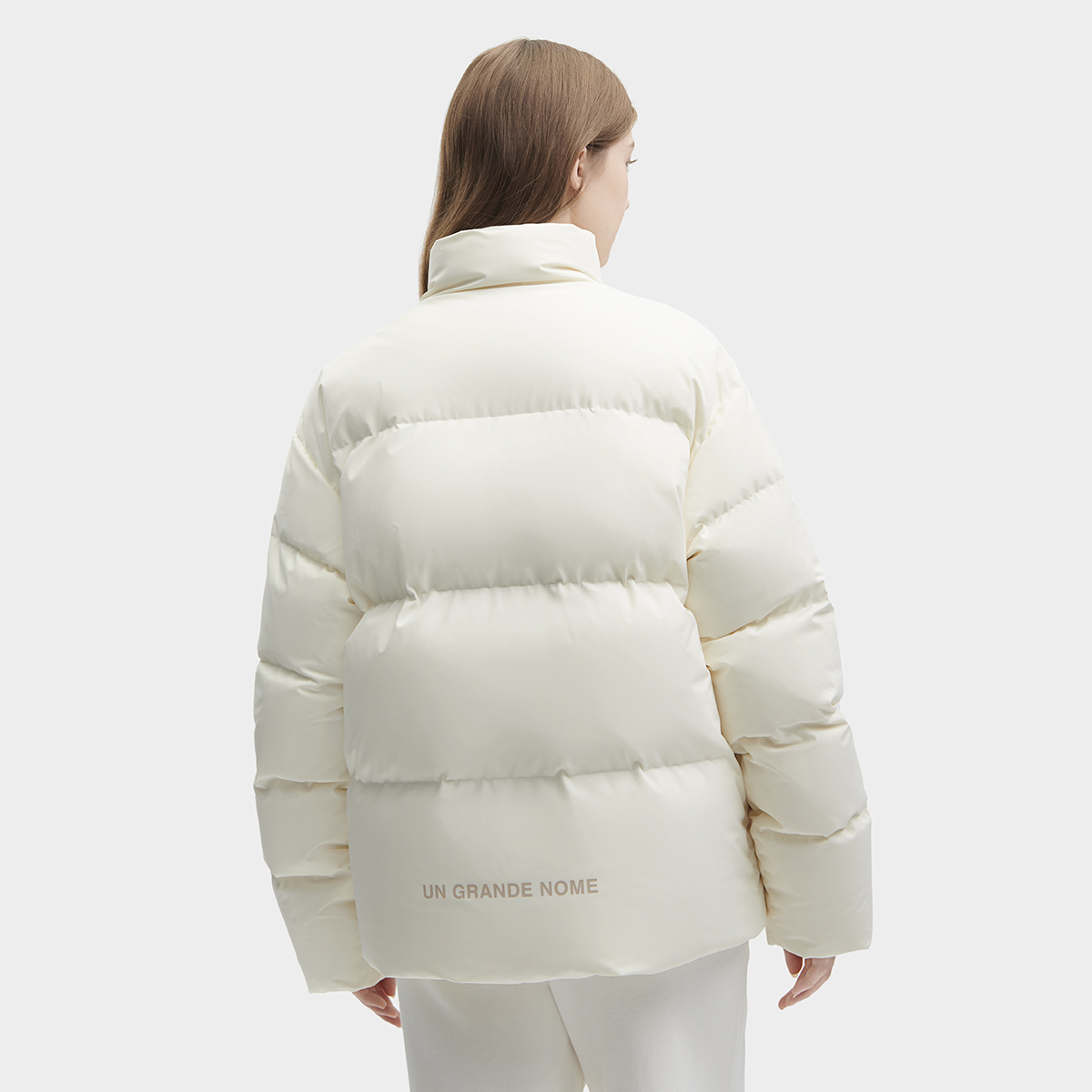 Purchase FILA ORIGINALE Jaket Musim Dingin Tebal Retro Unisex - Warna Putih Reed. F11U349903F-IV