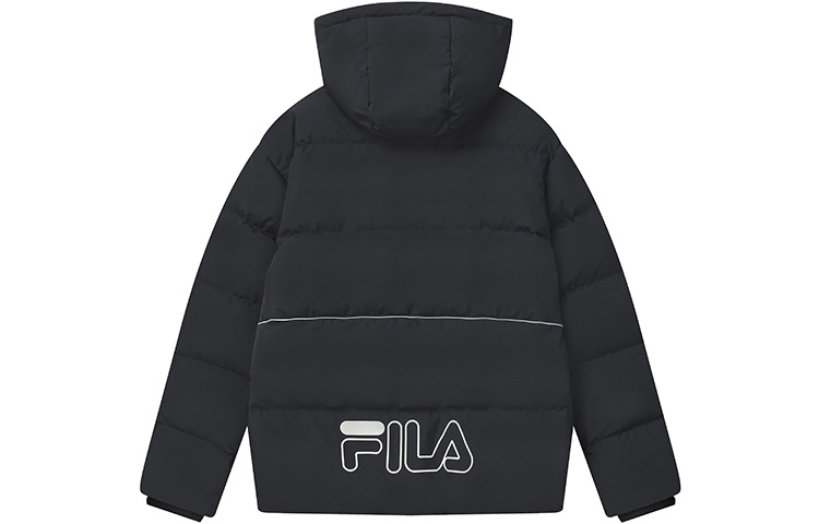 Lookbook FILA Jaket Musim Dingin Oversized Unisex Warna Biru Tua. F51U249902F-NV