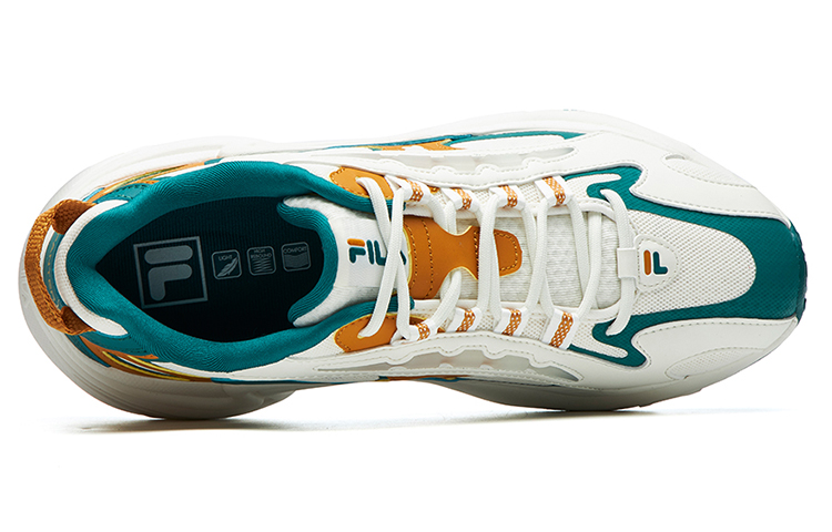 Shop FILA Pantera Low Kasut Lari Hijau T12M121104FAS