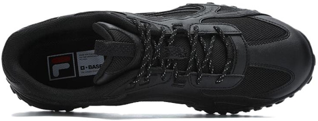 FILA斐樂 PEBBLE 舒適耐用防滑 低筒 休閒跑步鞋 男款 黑色 Lookbook FILA斐樂 PEBBLE 舒適耐用防滑 低筒 休閒跑步鞋 男款 黑色