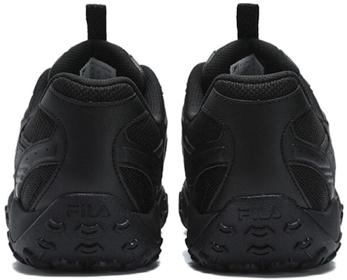 FILA斐樂 PEBBLE 舒適耐用防滑 低筒 休閒跑步鞋 男款 黑色 Shop FILA斐樂 PEBBLE 舒適耐用防滑 低筒 休閒跑步鞋 男款 黑色