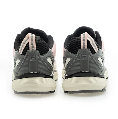 Fila PRONTO V3 红粉配色简约款运动鞋 FS261RU03X025-660 Lookbook Fila PRONTO V3 红粉配色简约款运动鞋 FS261RU03X025-660