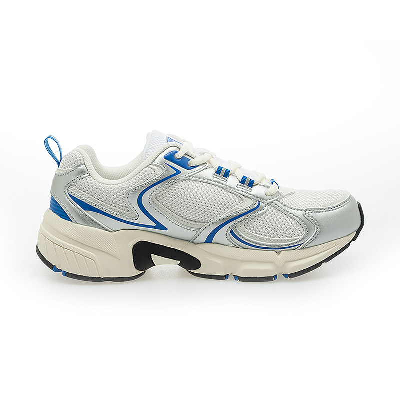 Shop FILA Ranger Lite 運動休閒鞋 1RM02560H-150