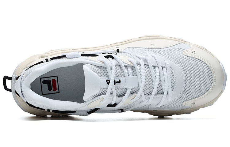 Shop Fila 斐乐 猫爪 耐磨低幫老爹鞋 噴射白