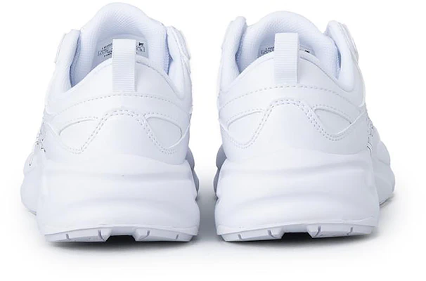 FILA Ray Trainer V2 Sepatu Sneakers FS256RU03X011-100 Lookbook FILA Ray Trainer V2 Sepatu Sneakers FS256RU03X011-100