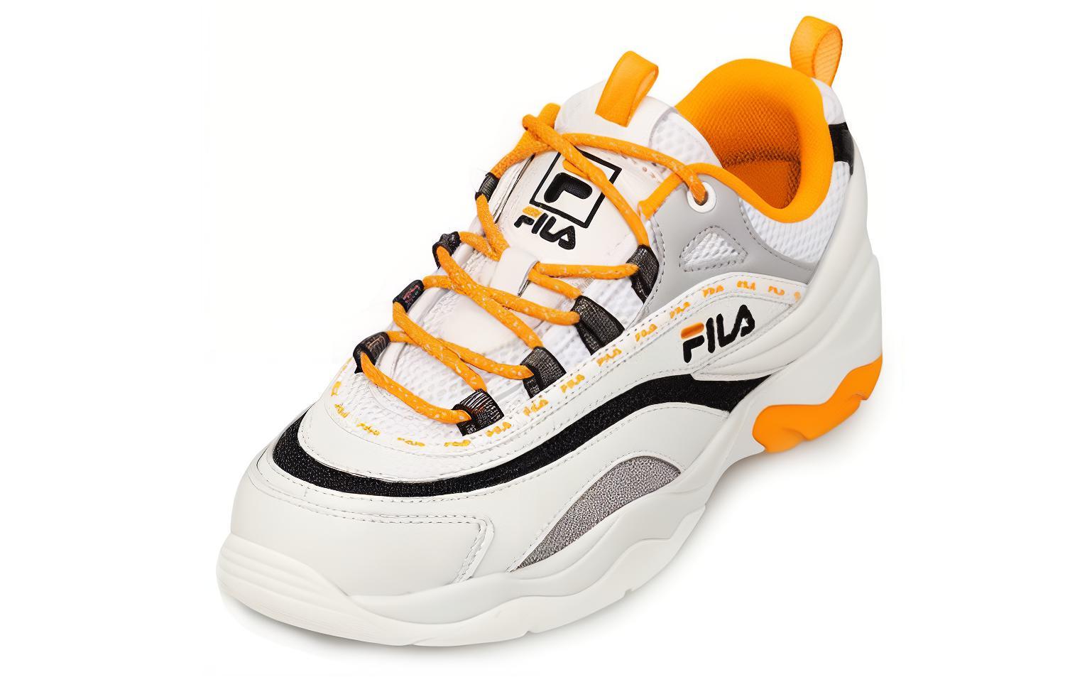 Shop FILA Ray VNTG 复古跑鞋 白/黄 T12M021101FBW