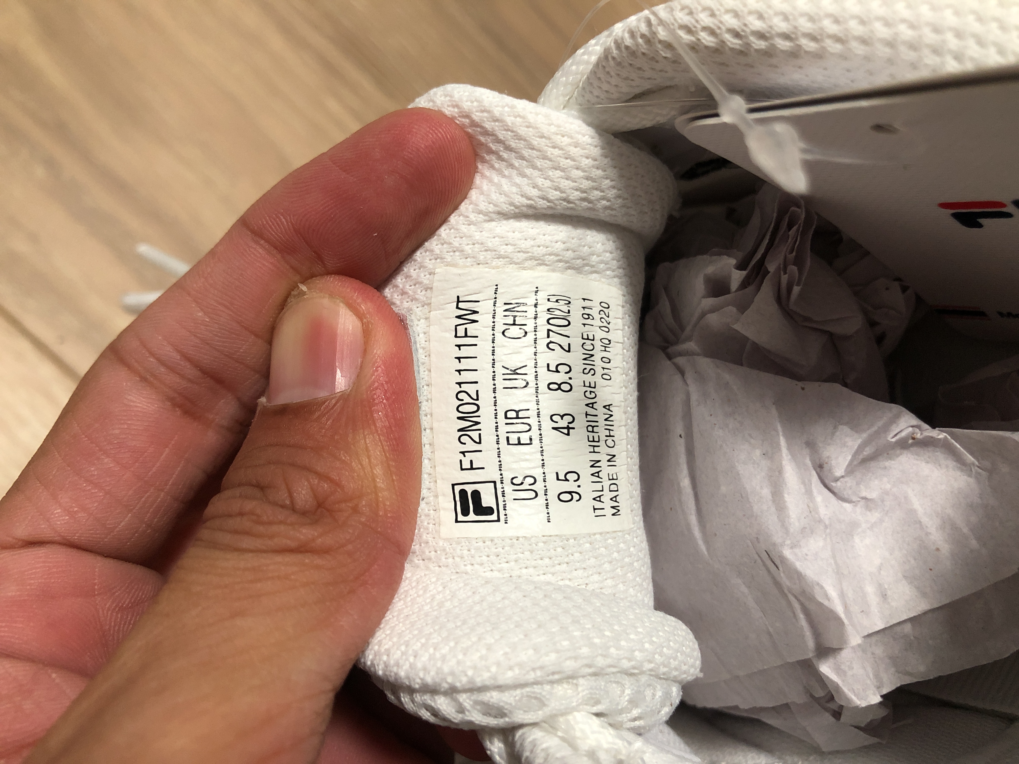 FILA Retro Running Sneakers 'Group White' 圖 2