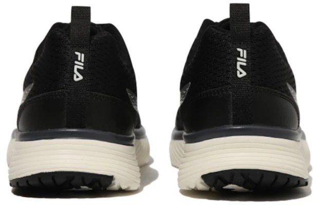 FILA Hardloopschoenen ''Koreaans Zwart en Wit'' 1RM02471F_013 Lookbook FILA Hardloopschoenen ''Koreaans Zwart en Wit'' 1RM02471F_013