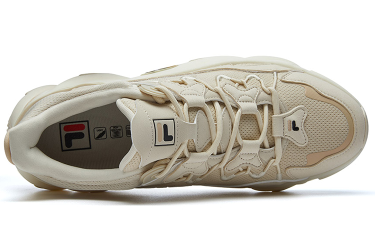 Shop FILA复古拼接低帮跑鞋‘米色’ F12M141105FAG