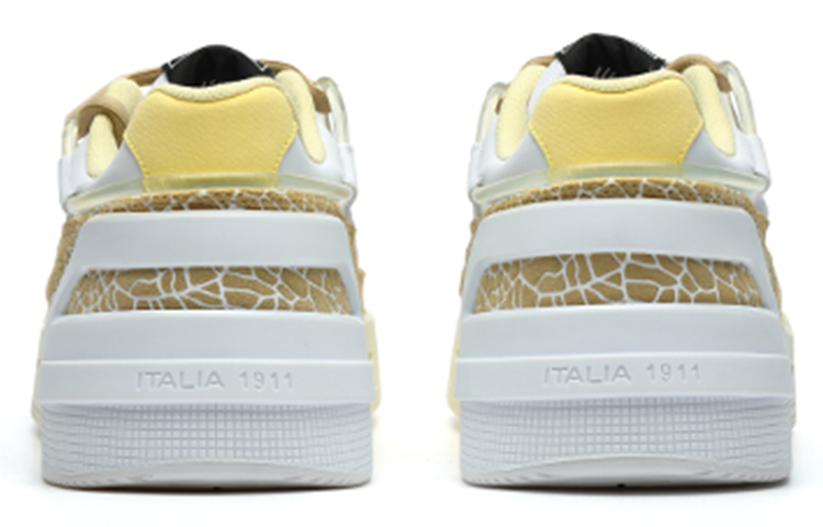 Shop FILA斐樂 Salto 低幫 復古籃球鞋 男款 白棕