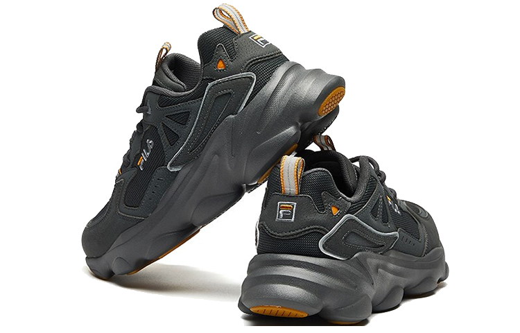 Lookbook Sepatu Lari FILA Skipper Low Abu Gelap F12M011113FGY