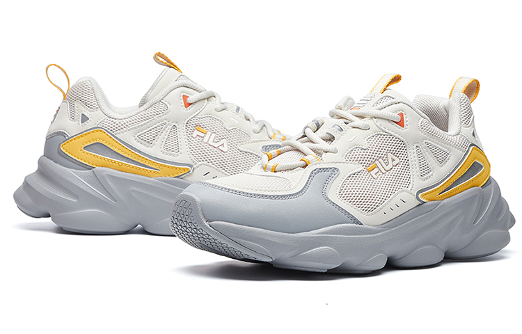 Shop 斐乐 Skipper 复古卡其色 F12M021117FAG