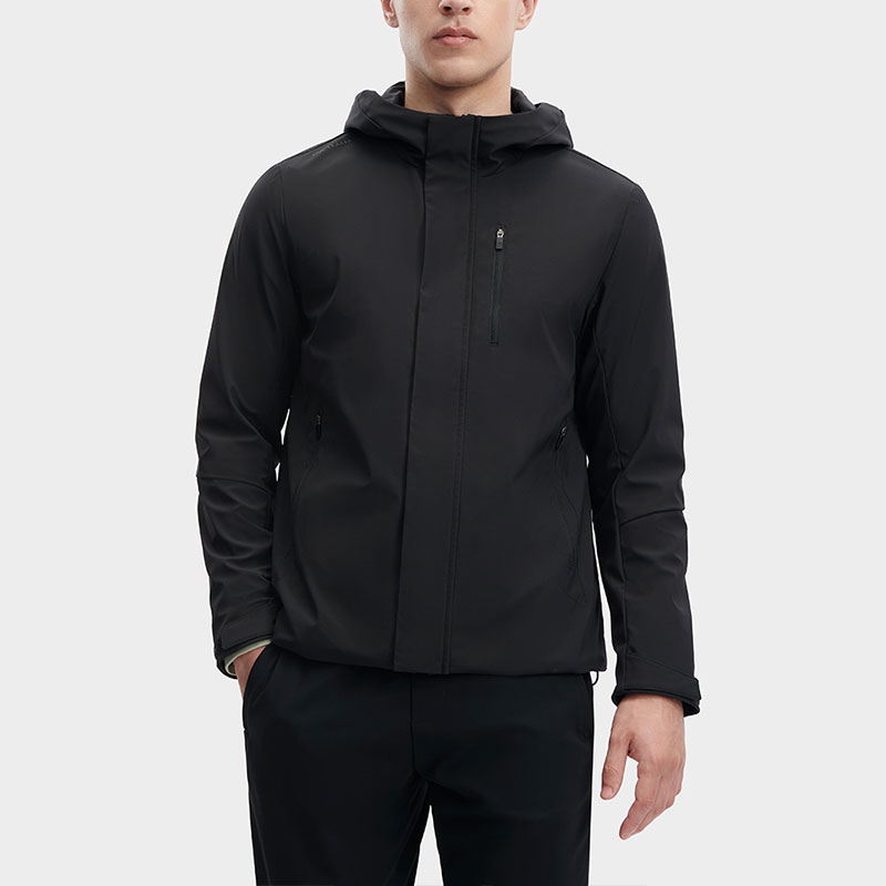 Shop FILA纯色连帽梭织夹克 黑色 F11M342702F-BK