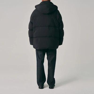 FILA Hoodie Jaket Unisex Hitam Logo Bordir Ritsleting Solid FS2DJE4107X-BLK Details for FILA Hoodie Jaket Unisex Hitam Logo Bordir Ritsleting Solid FS2DJE4107X-BLK