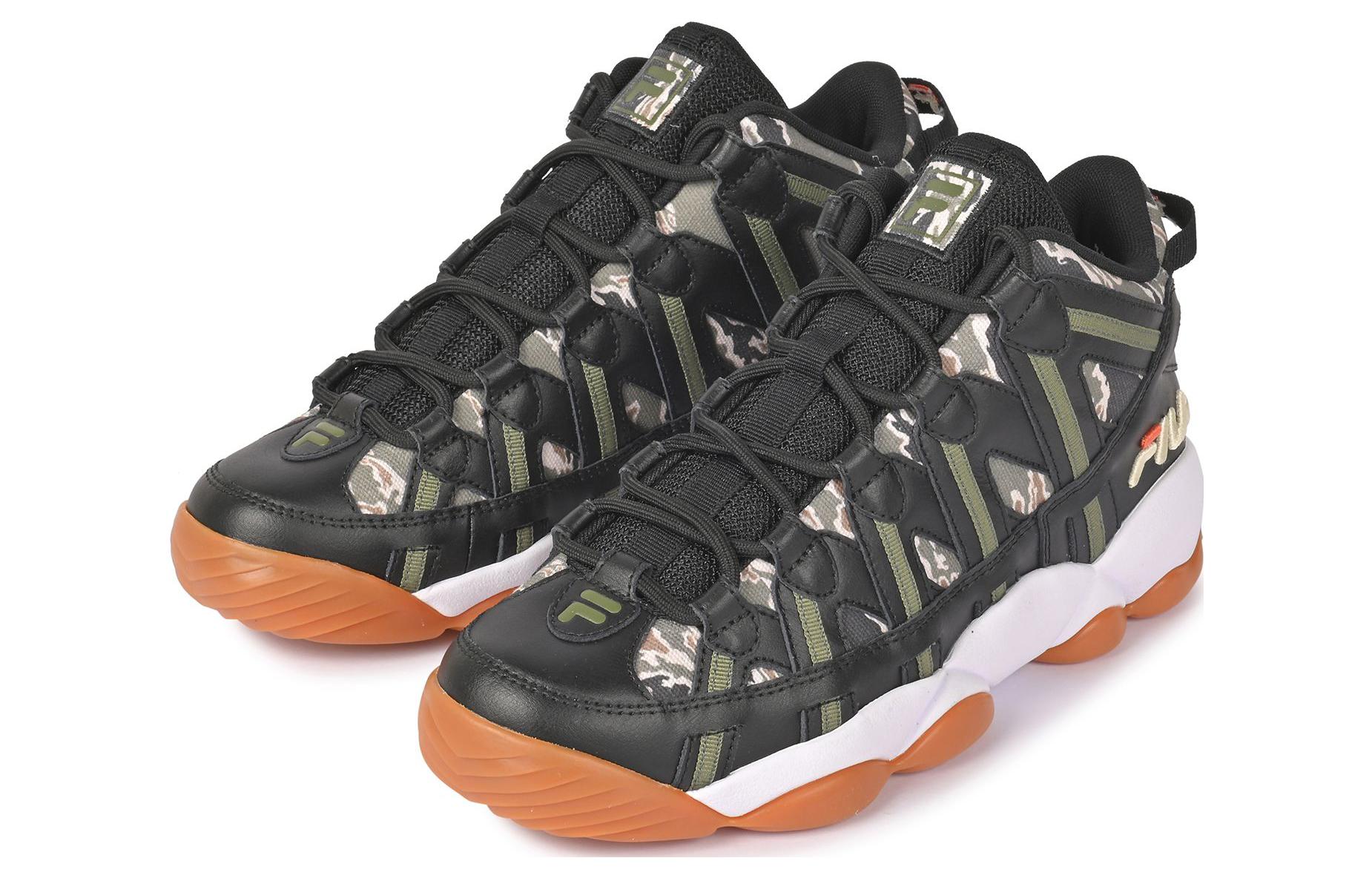 Lookbook FILA Spaghetti 'Stack House Hitam Kelabu' 504304806-012