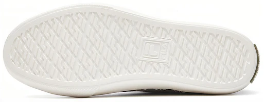 Shop Fila 斐樂 串標 高筒帆布鞋 橄欖綠